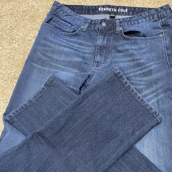 Kenneth Cole Straight Fit Hitete Jeans - Picture 6 of 6